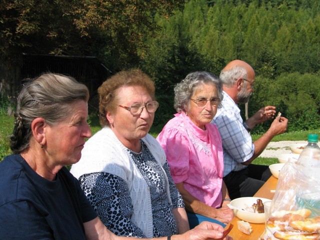 Piknik turističnega društva Nova Cerkev 2004 - foto