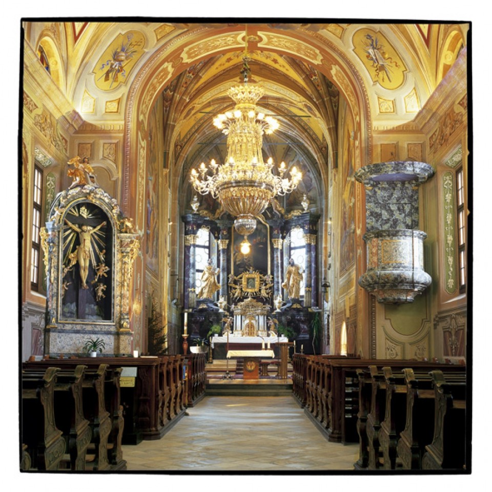Fotografije prenovljene notranjosti Cerkve Sv - foto povečava