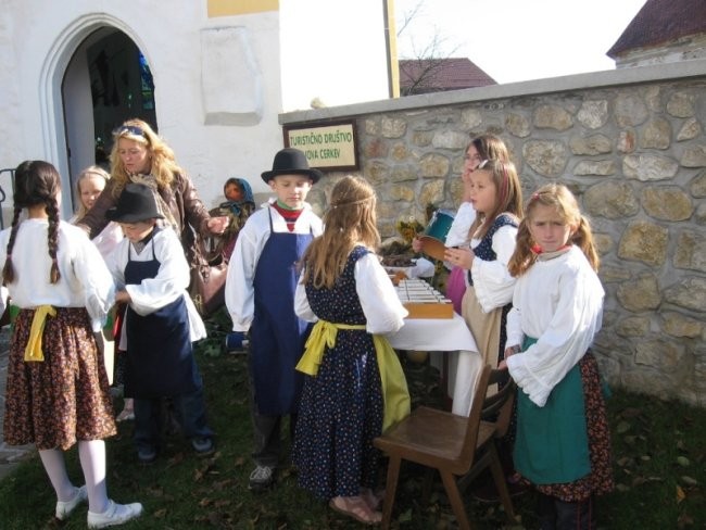 Razstava - Mojstri in ustvarjalci iz domačega - foto povečava