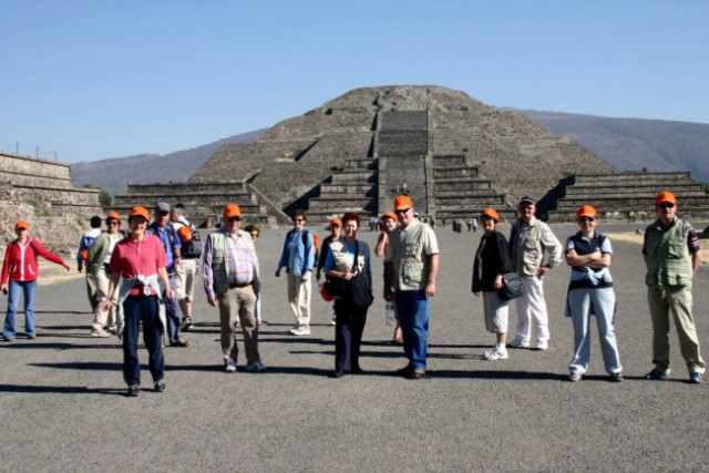 Pred Lunino piramido v Teotihuacanu.
