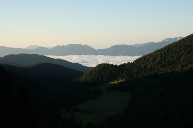 Planina Konjščica, zadaj Kobla