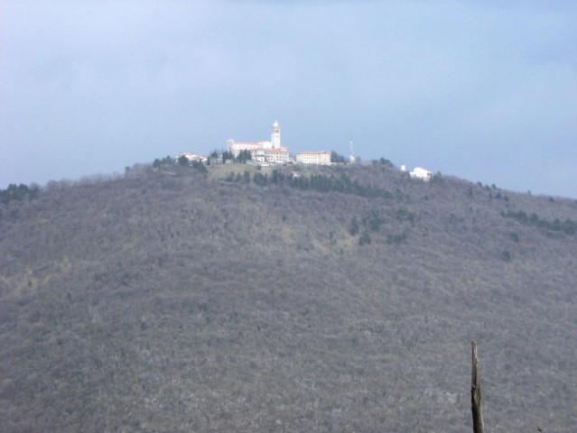 Marijina cerkev na Sveti gori ( Skalnici ) ima burno zgodovino...Tukaj je bilo romarsko sr