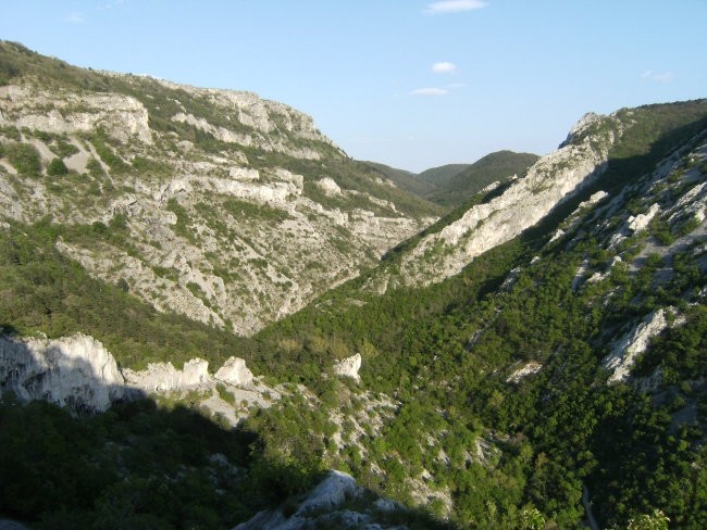 Dolina Glinščice, levo Stena ( 408 m/nm )