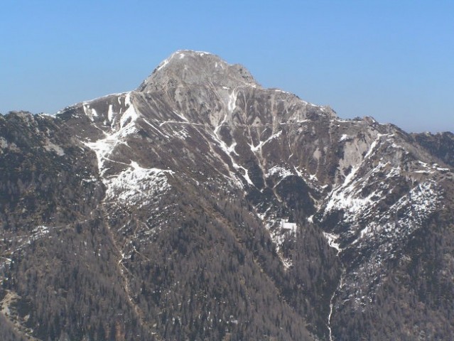 Del pogleda z vrha proti severu ( Poldašnja špica - 2077 m )