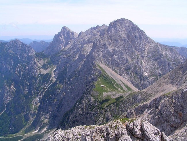 pogled z vrha Turske gore proti skupini gora vzhodnega dela Kamniško - Savinjskih alp z Oj