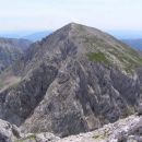 pogled na vrh Brane - 2253 m nm z vrha Turske gore; med njima je zarezana škrbina imenovan