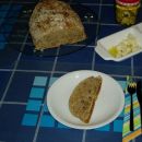 Vecerja na B dan!

Domac, polnozrnat kruh s feta sirom (vlozenim v olivnem olju) in para