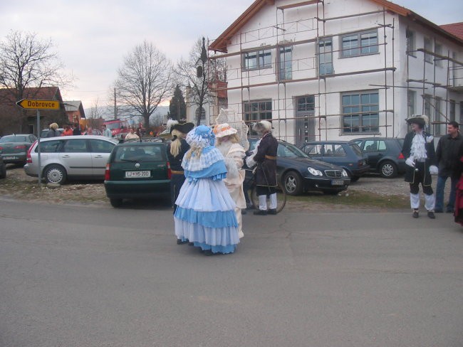 Dobrovce- pustna povorka - foto povečava
