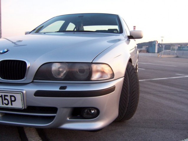 Moj BMW E39 528i - foto