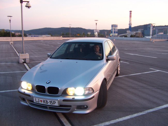 Moj BMW E39 528i - foto povečava