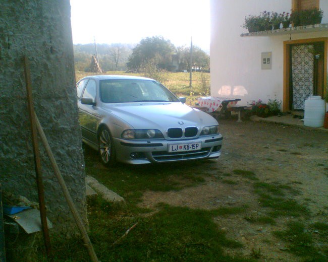 Moj BMW E39 528i - foto povečava