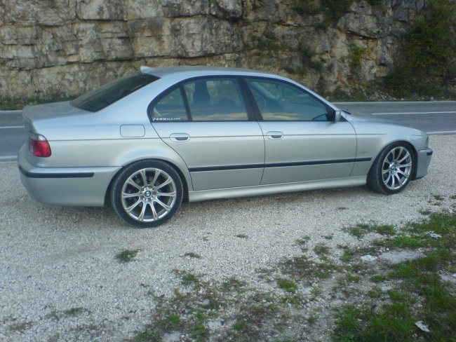 Moj BMW E39 528i - foto povečava