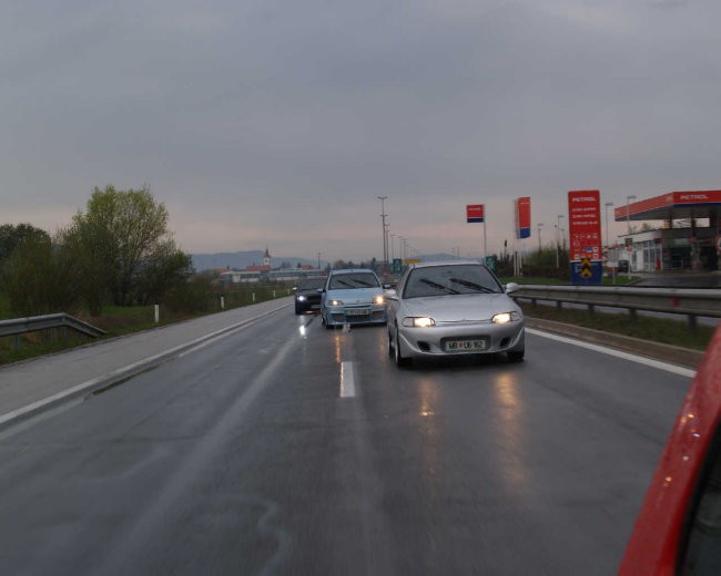 Slikanje v dezu na avtocesti - foto povečava