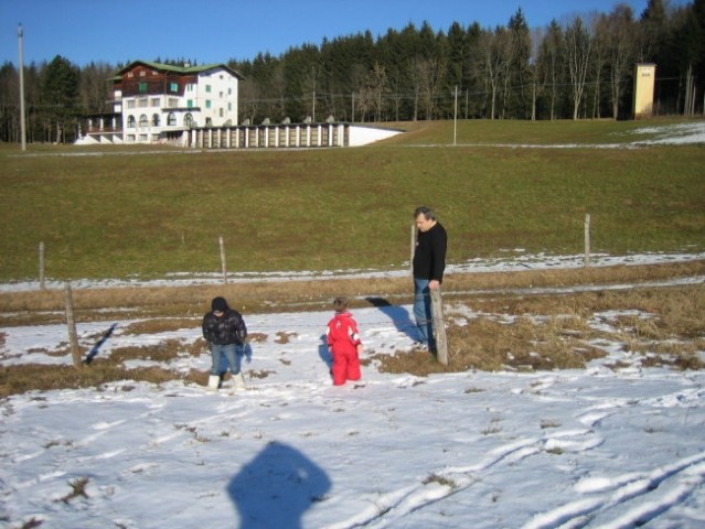 Poskušamo se kepat.