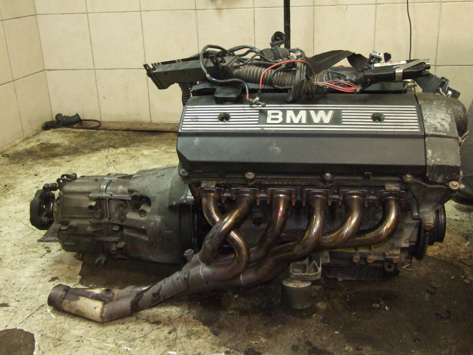 BMW E30 M50 B25 - foto povečava