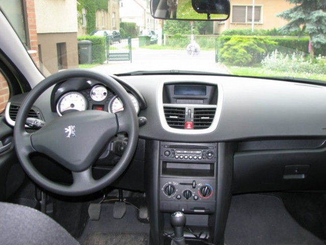 Peugeot 207 - foto