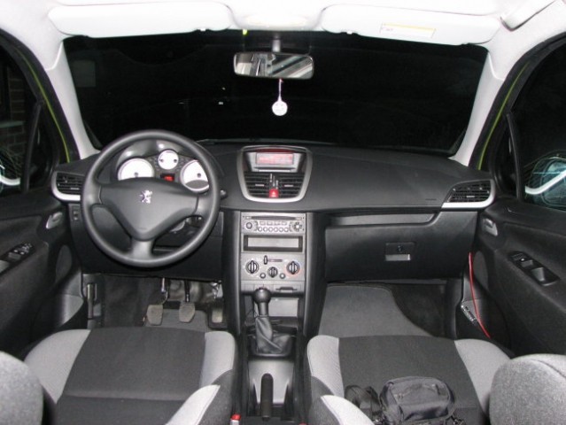 Peugeot 207 - foto