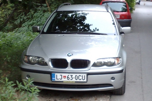 Moj BMW 320 d - foto