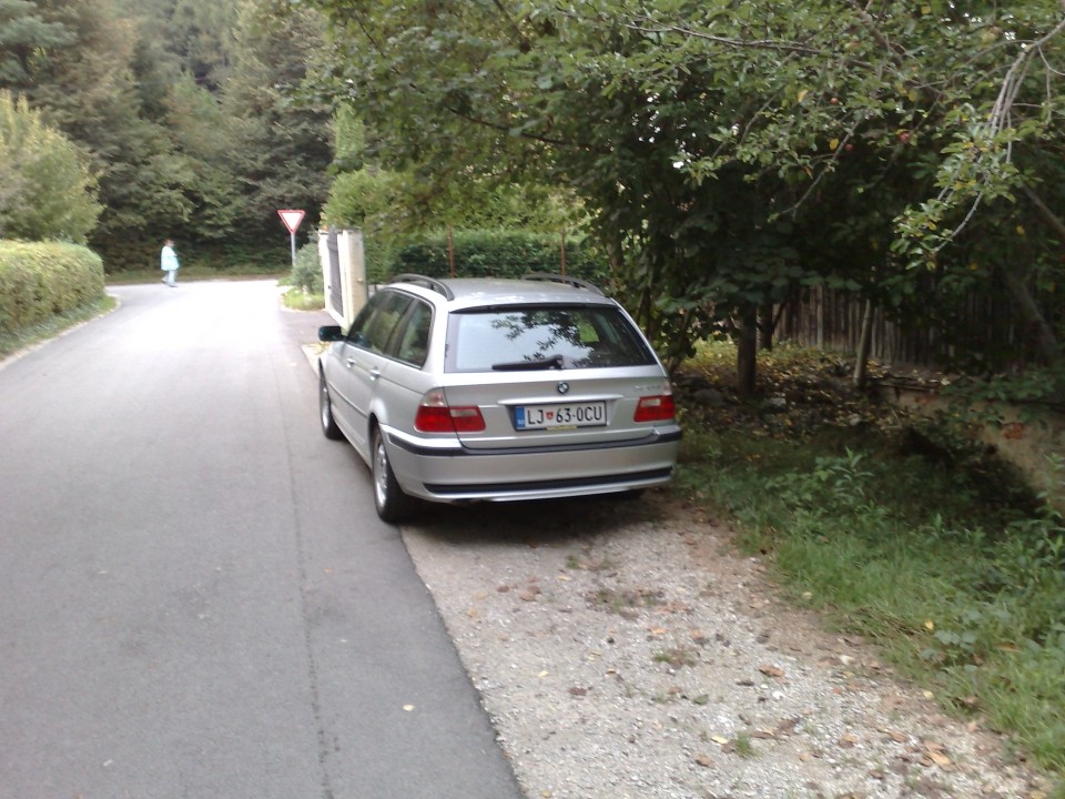 Moj BMW 320 d - foto povečava