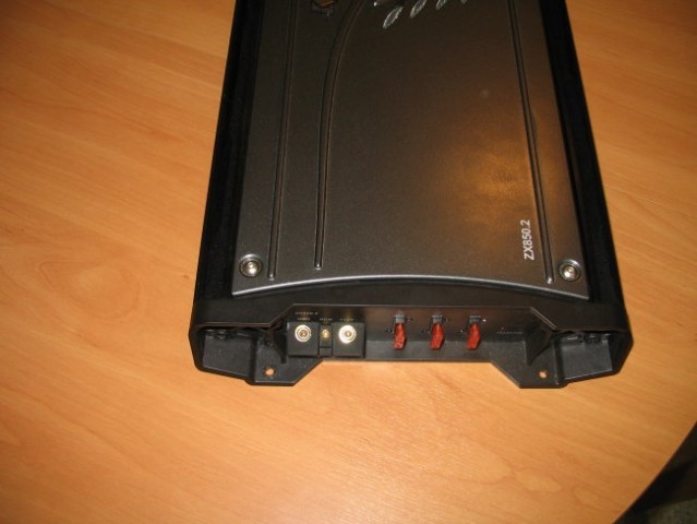 Kicker ZX 850.2 - foto