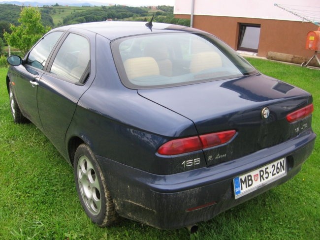 Alfa 156 - foto povečava