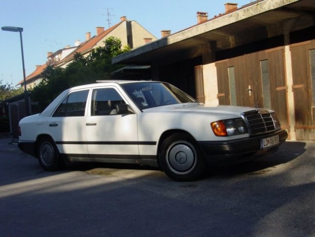 Mercedes - foto