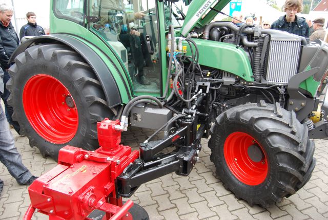 Fendt serije 200 - foto