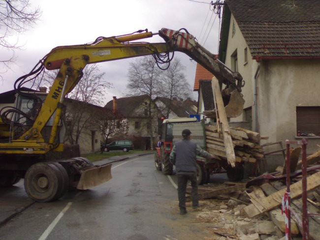 Rušenje Vrhnika - Stara cesta - foto povečava