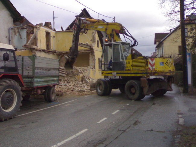 Rušenje Vrhnika - Stara cesta - foto povečava