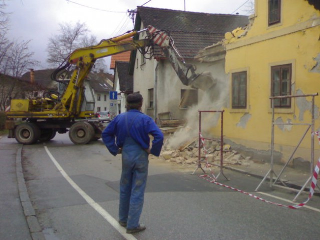 Rušenje Vrhnika - Stara cesta - foto