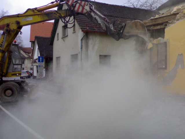 Rušenje Vrhnika - Stara cesta - foto