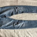 Kavbojke Bershka, super skinny. velikost 36, 8€