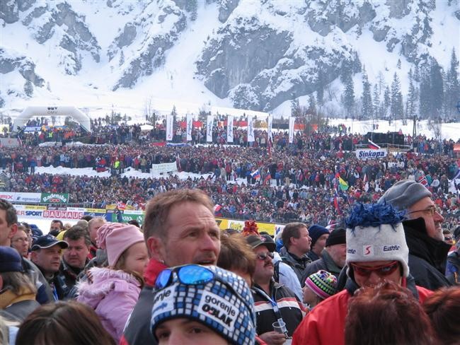 PLANICA 2006 - POLETI NA VELIKANKI 18. marec  - foto povečava