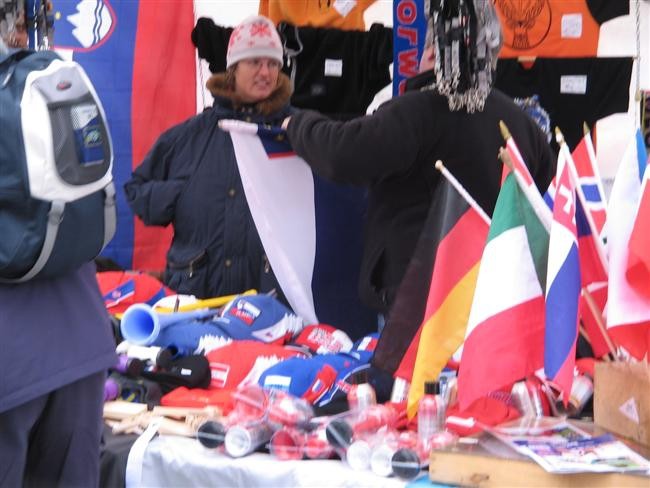 PLANICA 2006 - POLETI NA VELIKANKI 18. marec  - foto povečava