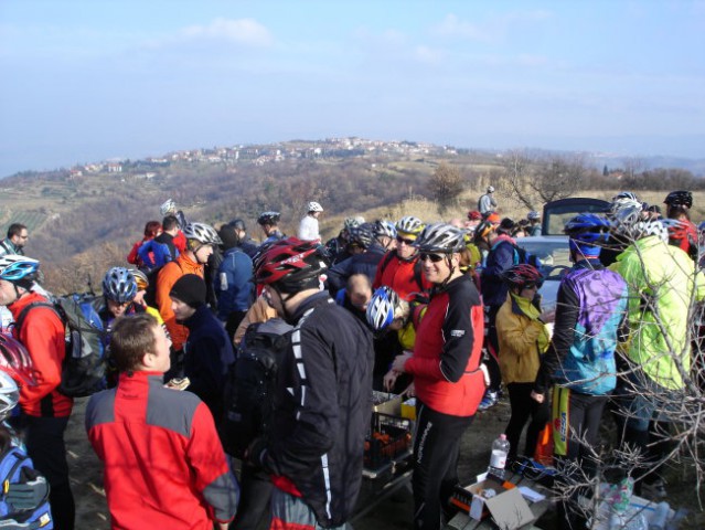 PREDBOŽIČNA 07_IZOLA - foto