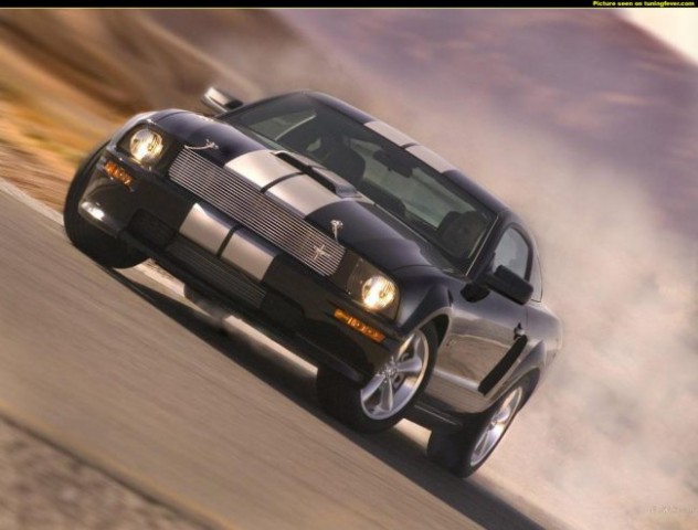 Ford mustang - foto