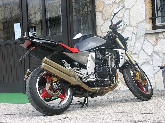 Kawasaki z serija - foto povečava