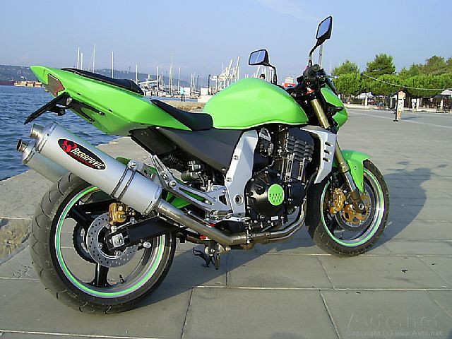 Kawasaki z serija - foto
