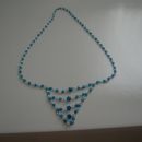 Ogrlica z modrimi perlicami 10 eur