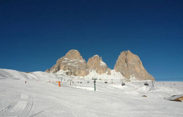 Skiing trip Canazei - foto