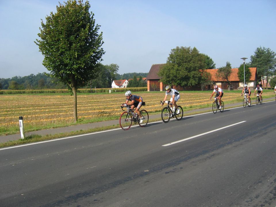 vodilni z velikega wildonskega maratona 2011 pred avstrijsko Radgono