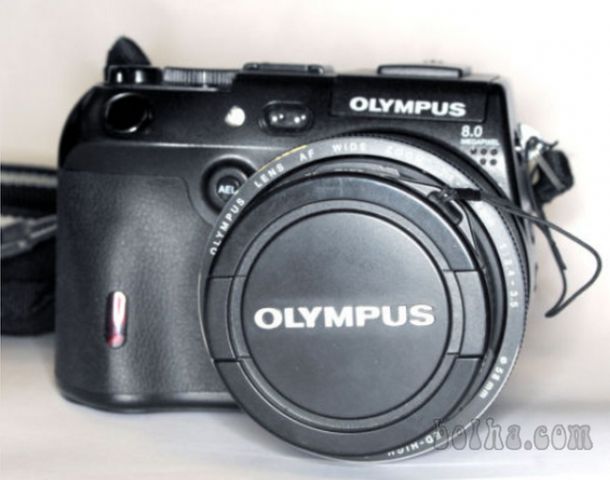 Olympus CAMEDIA C - 8080 Wide Zoom