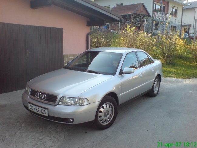 Moj Audi A4 - foto povečava