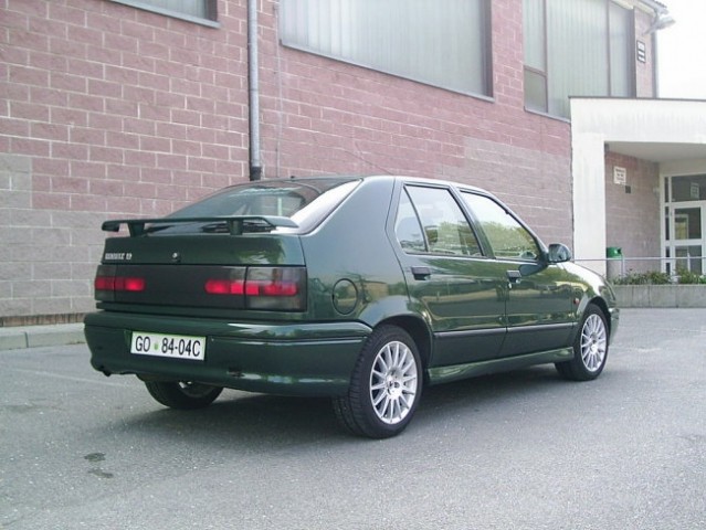 Renault 19 - foto