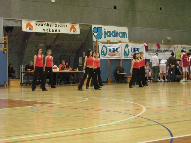 Dance :)
(KK Kraški Zidar)