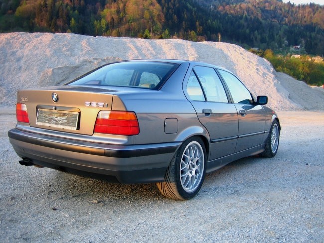BMW 325i - foto povečava