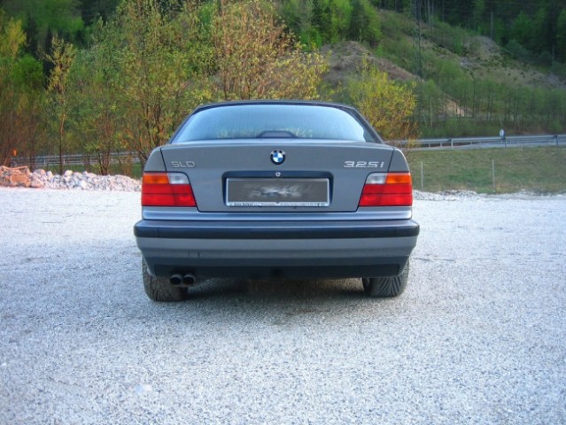 BMW 325i - foto