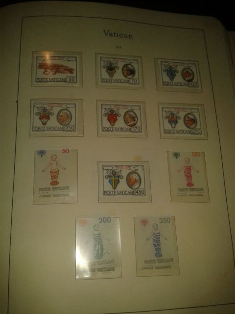 Vatikan stamps - fascicles like catalogue - foto