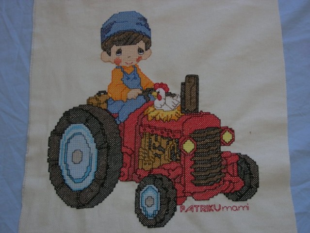 Traktorista sem dokončala 26.01.07. Sinko je navdušen! Jaz tudi! :-)))))