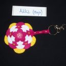 Maček v žaklju -rožčast obesek za ključe (Logatec,7.3.09) - dobila sem ga od Aikke! 